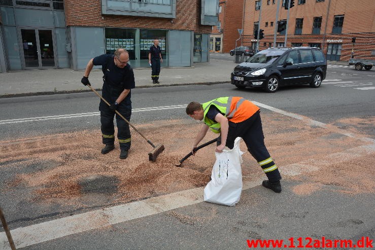 Mindre forurening. Vester Engvej og Enghavevej. 04/07-2015. Kl. 12:10.