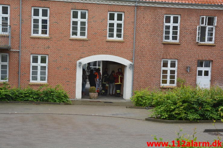 Brand i Etageejendom Bethaniavej i Jelling. 08/08-2015. Kl. 17:42.