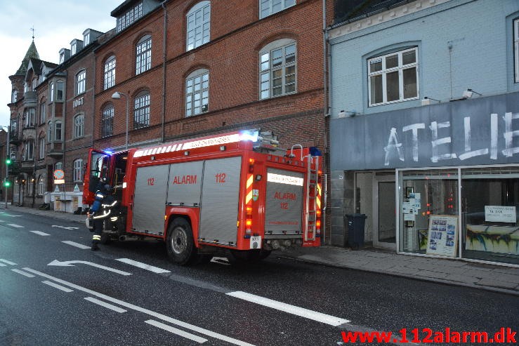 Brand i el installation. Vedelsgade 65 i Vejle. 28/07-2015. KL. 21:07.