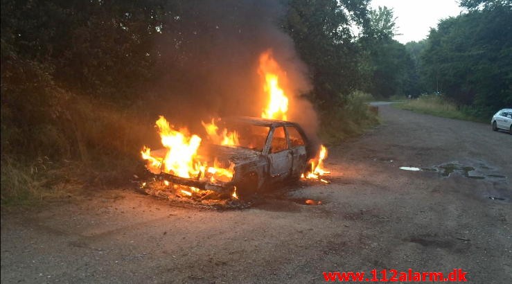 Bilbrand i det fri. Munkebjergvej ved Munkebjerg. 05/08-2015. Kl. 5:24.