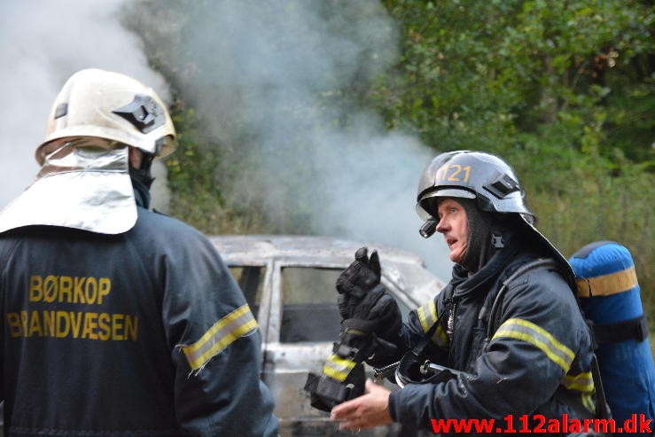 Bilbrand i det fri. Munkebjergvej ved Munkebjerg. 05/08-2015. Kl. 5:24.