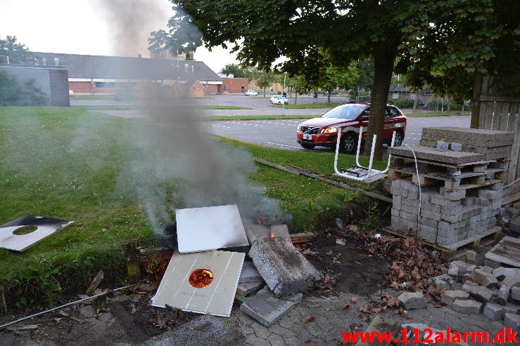 Mindre brand. Syddansk Erhvervsskole. Boulevarden 30 i Vejle. 05/08-2015. Kl. 20:52.