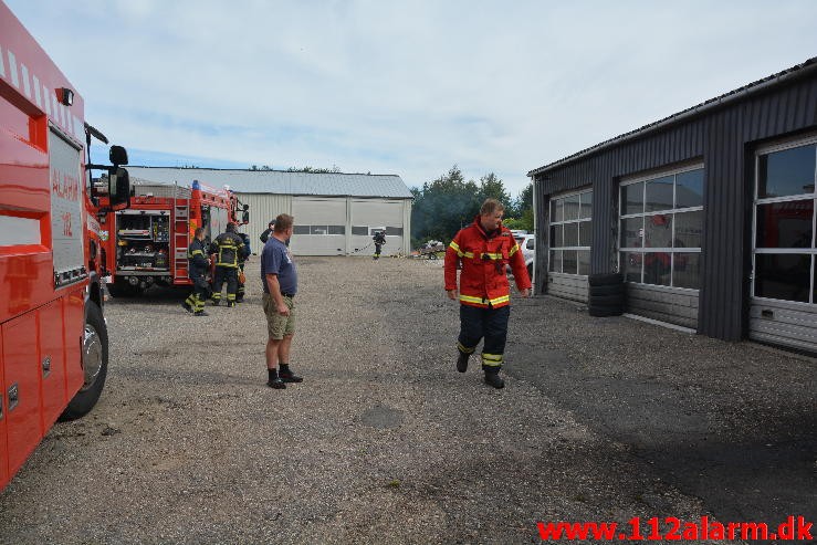 Brand i industri. Frederikshøjvej i Vejle. 07/08-2015. Kl. 10:10.