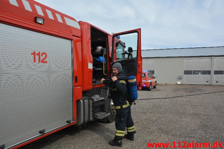 Brand i industri. Frederikshøjvej i Vejle. 07/08-2015. Kl. 10:10.