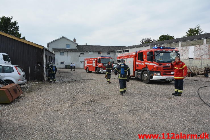 Brand i industri. Frederikshøjvej i Vejle. 07/08-2015. Kl. 10:10.