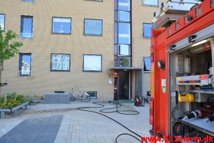 Brand i Lejlighed. Finlandsvej 91 i Vejle. 09/08-2015. Kl. 16:56.