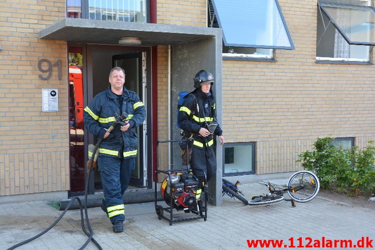 Brand i Lejlighed. Finlandsvej 91 i Vejle. 09/08-2015. Kl. 16:56.