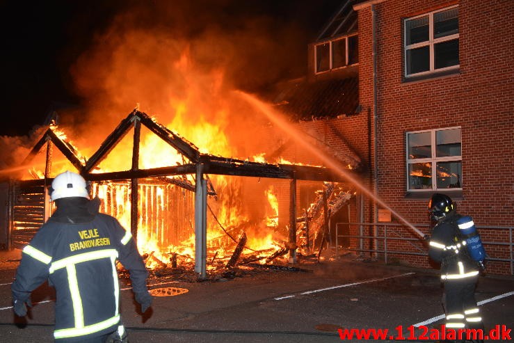 Brand i Etageejendom . Vissingsgade 15 i Vejle. 09/08-2015. Kl. 23:24.