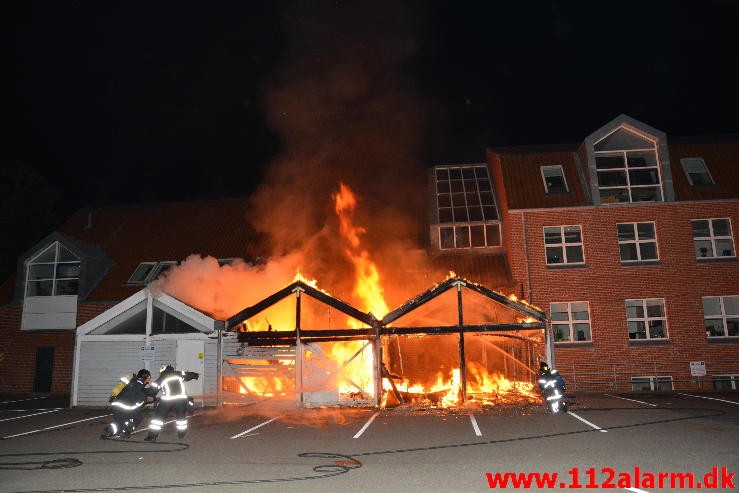 Brand i Etageejendom . Vissingsgade 15 i Vejle. 09/08-2015. Kl. 23:24.