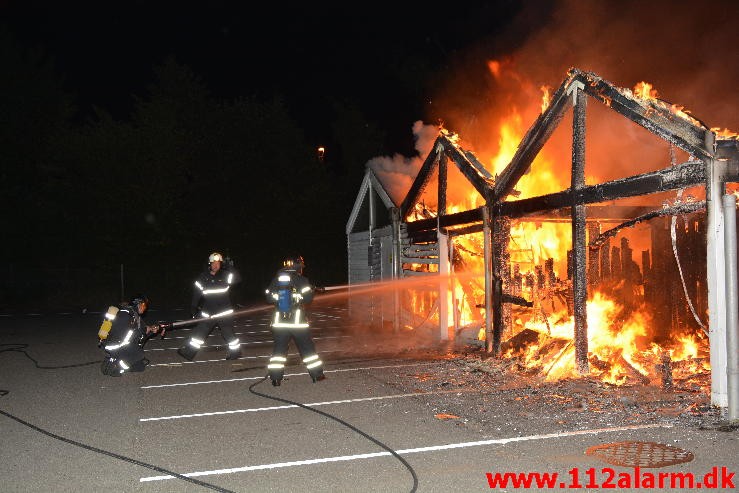 Brand i Etageejendom . Vissingsgade 15 i Vejle. 09/08-2015. Kl. 23:24.