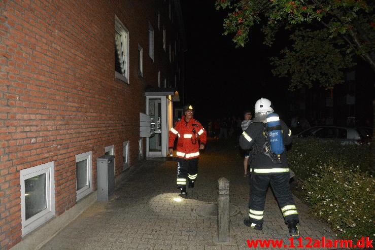 Brand i Etageejendom. Pilevænget 18 i Vejle. 16/08-2015. Kl. 22:08.