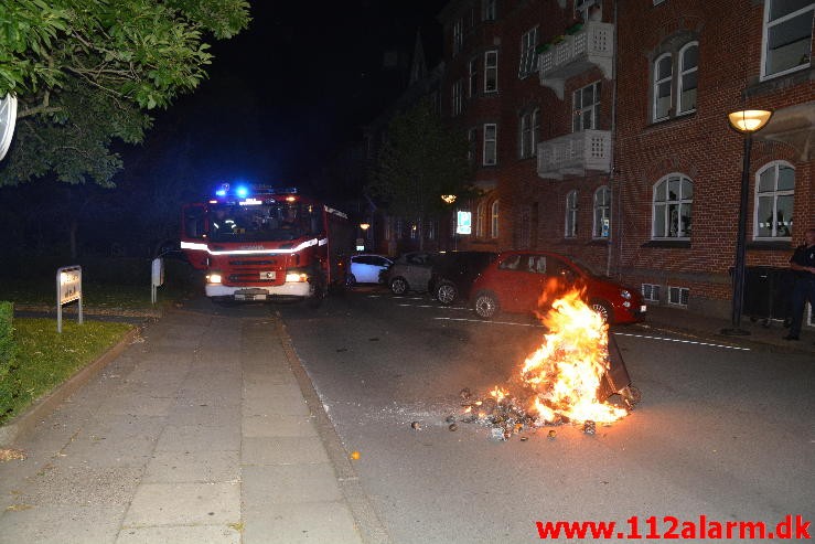 Ild i Container Vedelsgade i Vejle. 19/08-2015. Kl. 00:43.