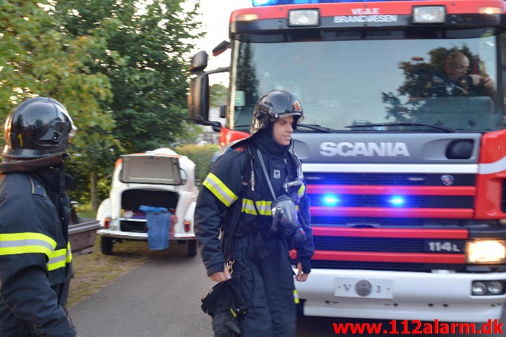 Brand i Villa. Grønnegade i Jelling. 24/08-2015. Kl. 19:47.