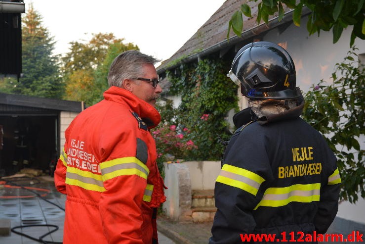 Brand i Villa. Grønnegade i Jelling. 24/08-2015. Kl. 19:47.