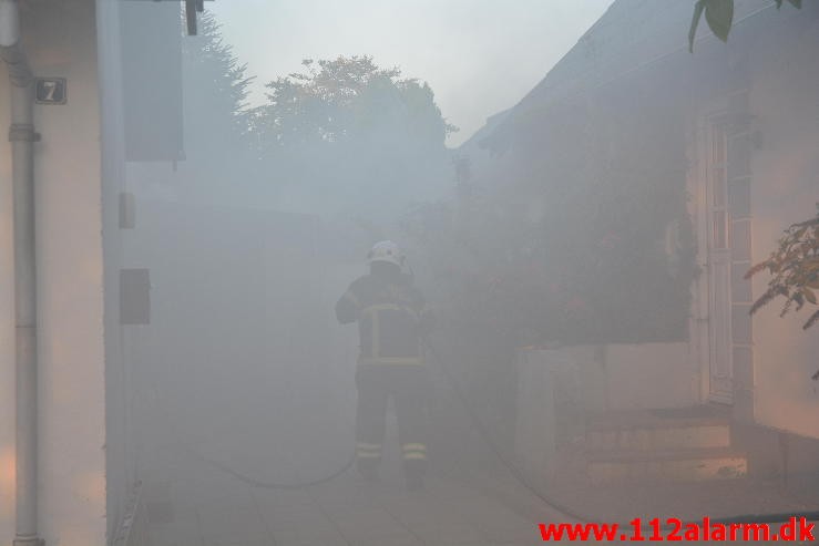 Brand i Villa. Grønnegade i Jelling. 24/08-2015. Kl. 19:47.