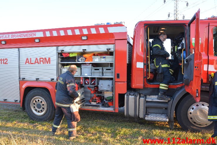 Ild i El-Skab. Bredstenvej ved Vejle. 28/08-2015. Kl. 19:22.