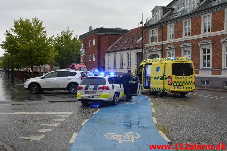 Redning Drukneulykke Søer. Dæmningen i Vejle. 05/09-2015 Kl. 08:13.