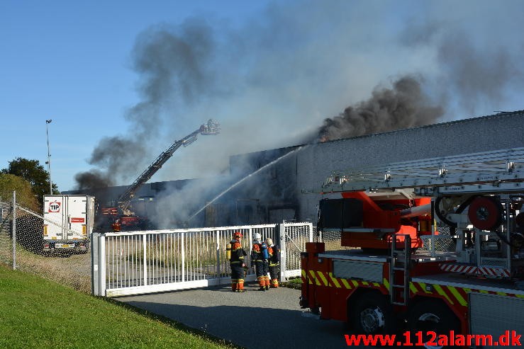 Brand i industri i Vinding i Vejle. 08/09-2015. Kl. 16:47.