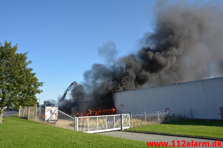 Brand i industri i Vinding i Vejle. 08/09-2015. Kl. 16:47.