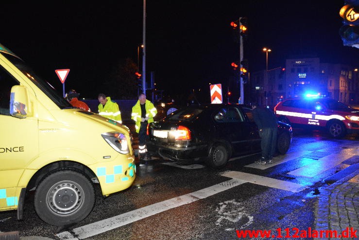 FUH med fastklemte. Sønderbrogade og Fredericiavej i Vejle. 18/09-2015. Kl. 23:16.