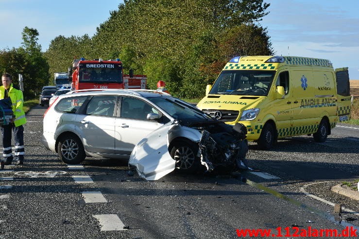 FUH med fastklemt. Ballevej i krydset ved Ballefriskole. 19/09-2015. Kl. 08:52.