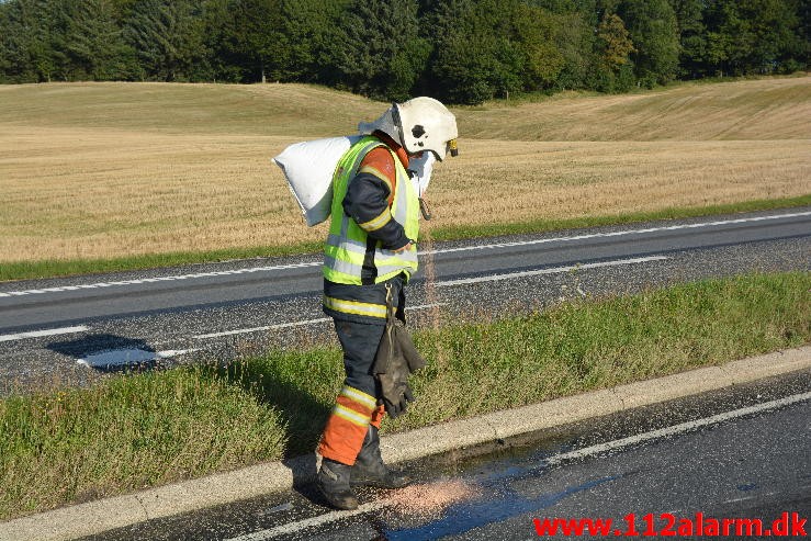 FUH med fastklemt. Ballevej i krydset ved Ballefriskole. 19/09-2015. Kl. 08:52.