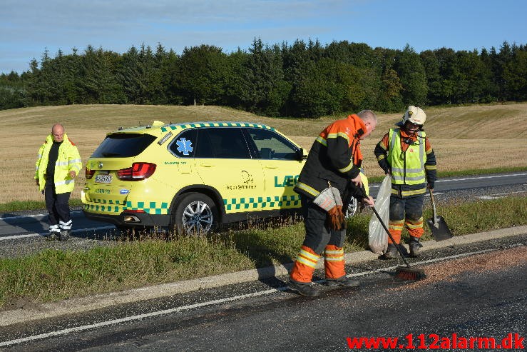 FUH med fastklemt. Ballevej i krydset ved Ballefriskole. 19/09-2015. Kl. 08:52.