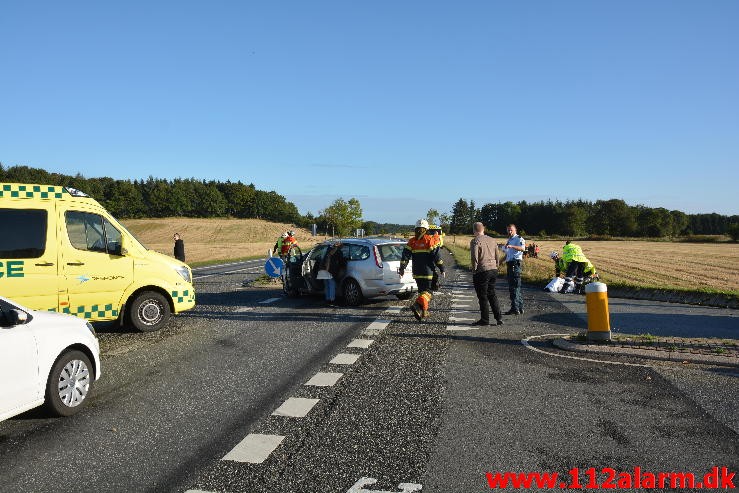 FUH med fastklemt. Ballevej i krydset ved Ballefriskole. 19/09-2015. Kl. 08:52.