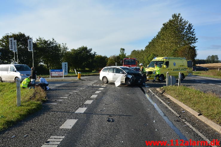 FUH med fastklemt. Ballevej i krydset ved Ballefriskole. 19/09-2015. Kl. 08:52.