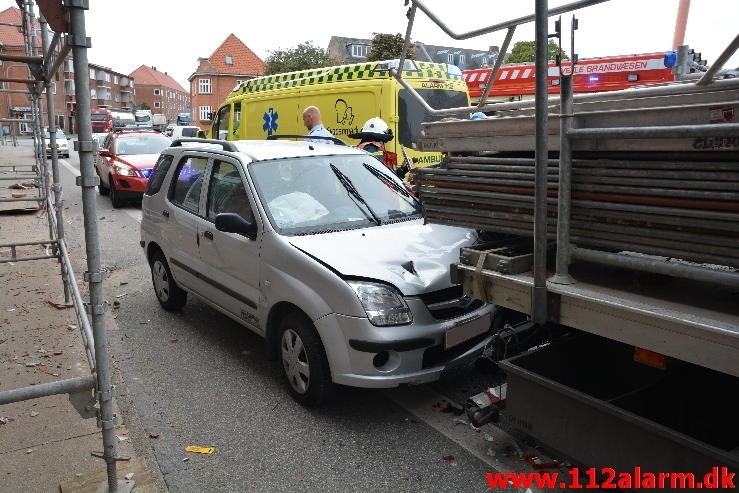 FUH med fastklemte. Østerbrogade i Vejle. 21/09-2015. Kl. 11:14.