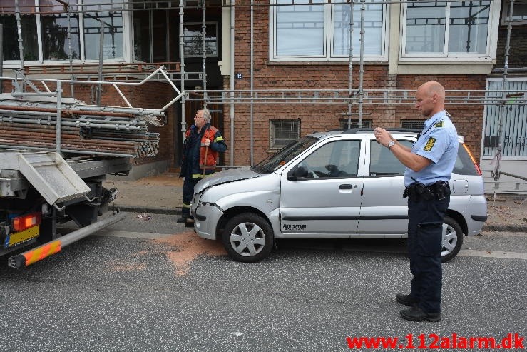 FUH med fastklemte. Østerbrogade i Vejle. 21/09-2015. Kl. 11:14.