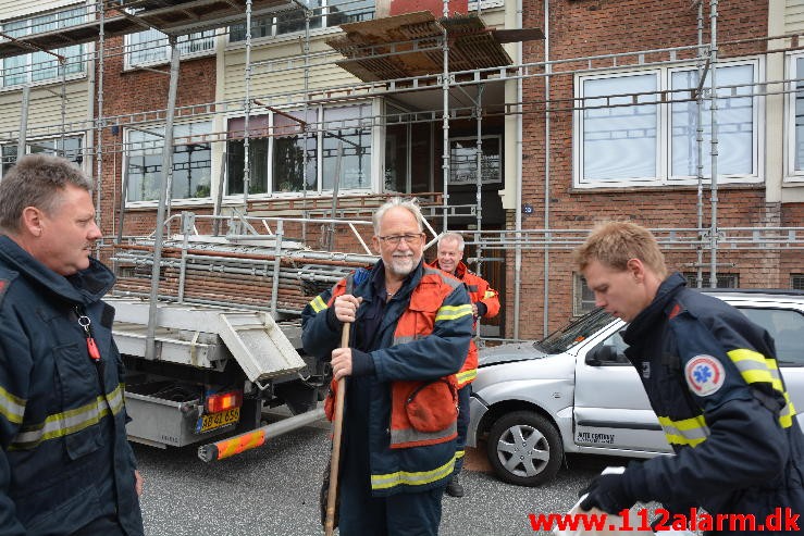 FUH med fastklemte. Østerbrogade i Vejle. 21/09-2015. Kl. 11:14.