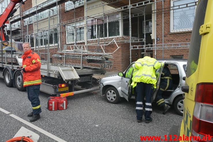 FUH med fastklemte. Østerbrogade i Vejle. 21/09-2015. Kl. 11:14.