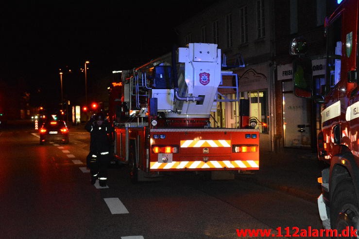 Brand i Etageejendom. Søndertorv 10 i Vejle. 10/10-2015. Kl. 03:02.