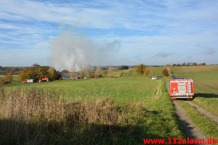 Gårdbrand. Ådalsvej ved Ildved. 27/10-2015. KL. 10:58.