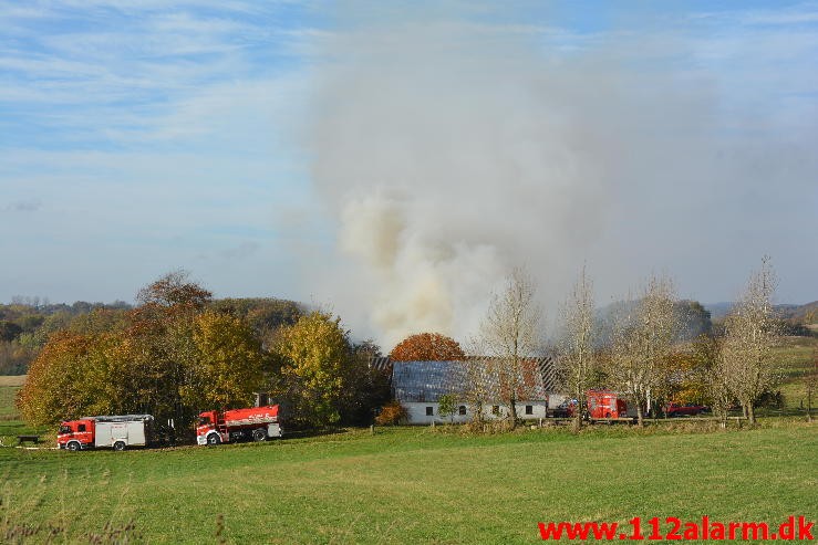 Gårdbrand. Ådalsvej ved Ildved. 27/10-2015. KL. 10:58.