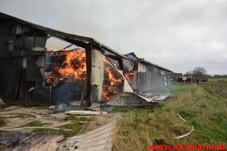 Gårdbrand. Vorkvej ved Egtved. 13/11-2015. Kl. 09:48.