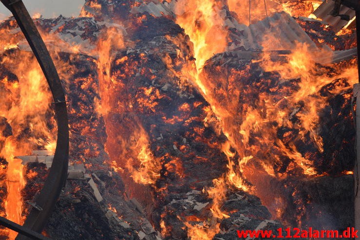 Gårdbrand. Vorkvej ved Egtved. 13/11-2015. Kl. 09:48.