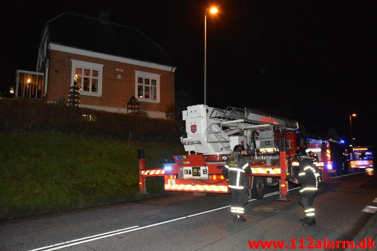 Skorstensbrand. Ribe Landevej i Vejle. 20/11-2015. Kl. 18:32.