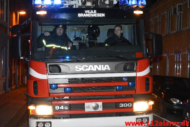 Brand i Etageejendom. Enggade i Vejle. 20/11-2015. Kl. 22:02.