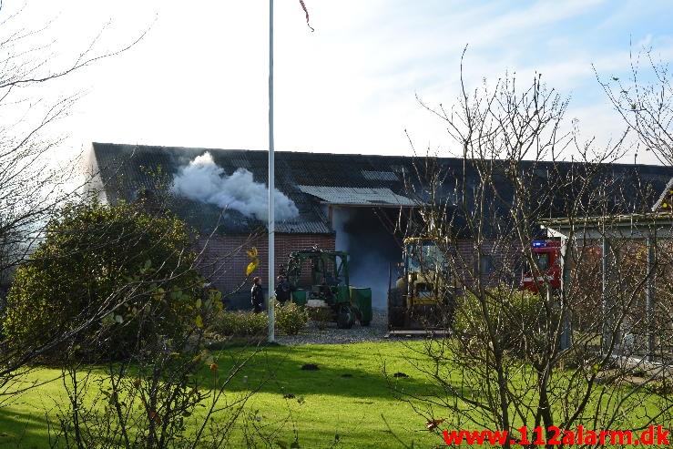 Gårdbrand. Mejsling Skovvej ved Stubberup. 21/11-2015. Kl. 11:18.