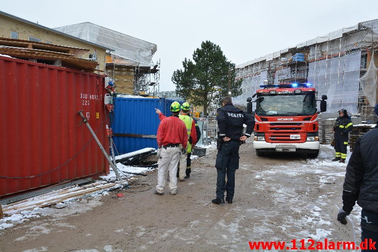 Brand i Container. Løget Høj i Vejle. 23/11-2015. Kl. 14:12.