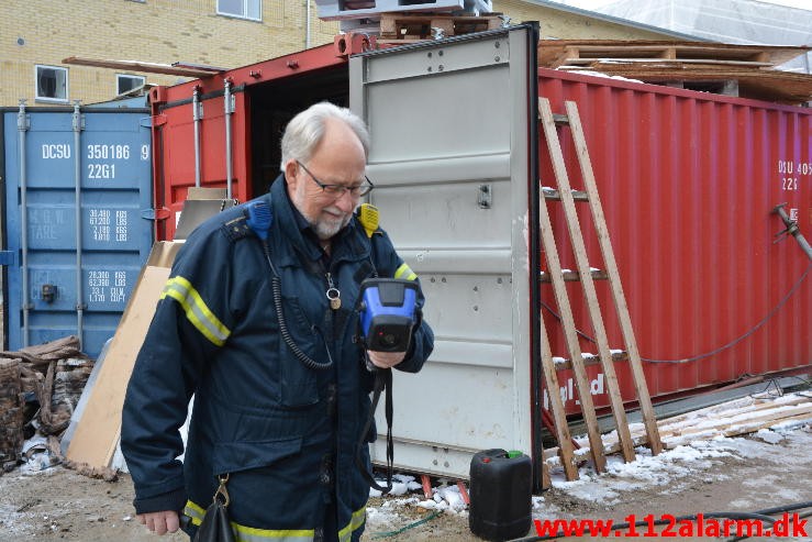 Brand i Container. Løget Høj i Vejle. 23/11-2015. Kl. 14:12.