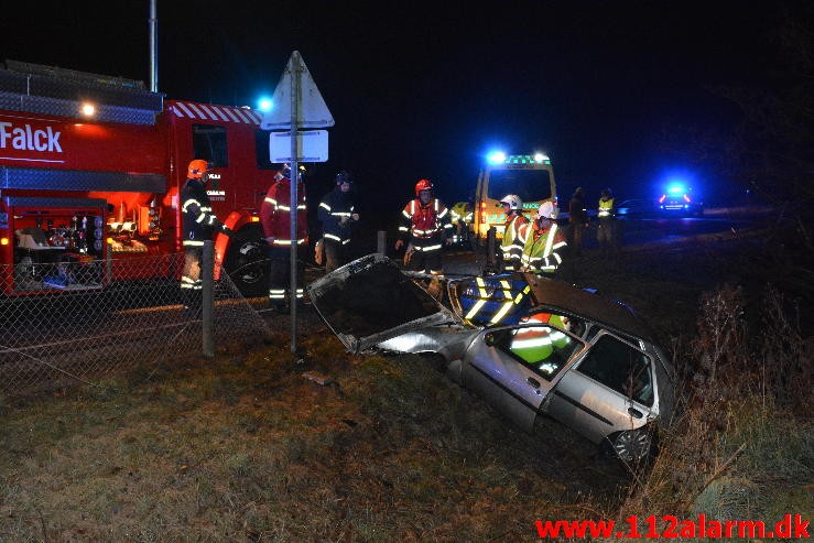 Færdselsulykke med fastklemt. Vingstedvej i Vingsted. 26/11-2015. Kl. 02:40.