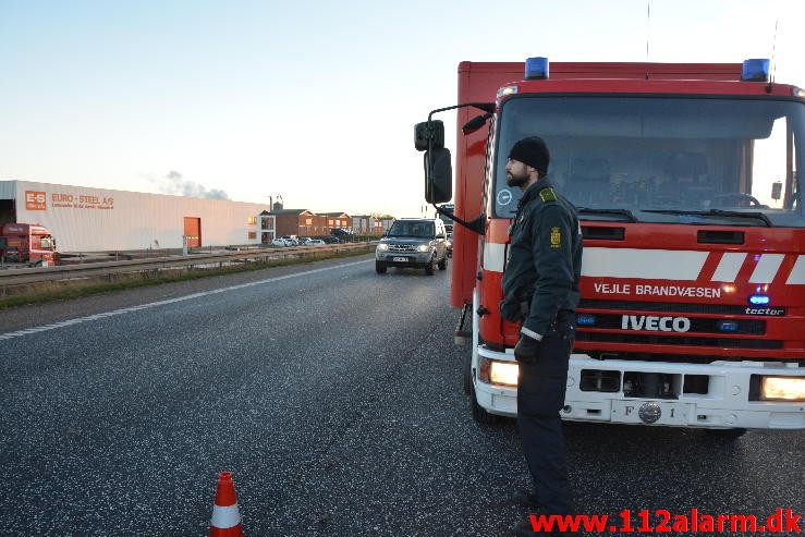 Det helt galt for en lastbil chauffør. Motorvejen E45 i sydgående spor. 26/11-2015. Kl. 14:52.