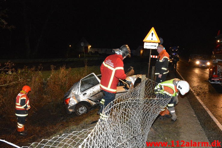 Færdselsulykke med fastklemt. Vingstedvej i Vingsted. 26/11-2015. Kl. 02:40.