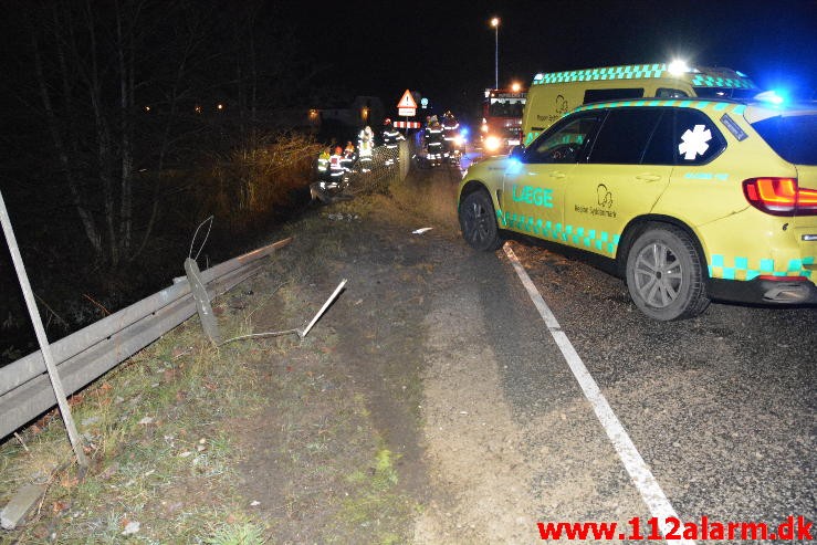 Færdselsulykke med fastklemt. Vingstedvej i Vingsted. 26/11-2015. Kl. 02:40.