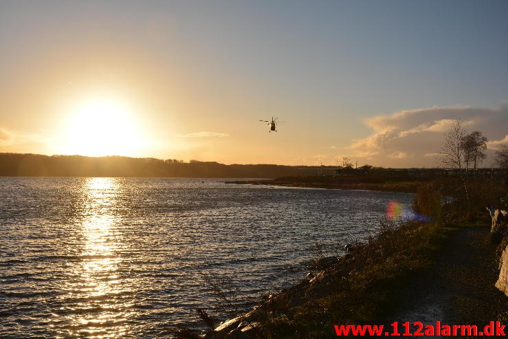 Redning drukneulykke. Vejle fjord. 11/142-2015. Kl. 14:28.