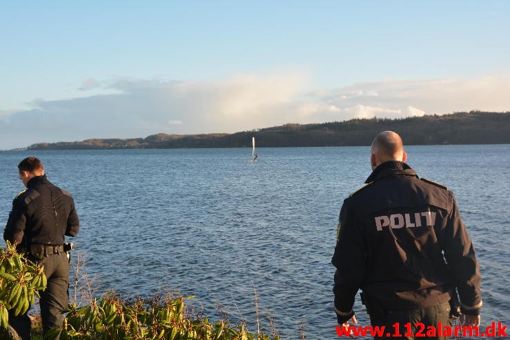 Redning drukneulykke. Vejle fjord. 11/142-2015. Kl. 14:28.