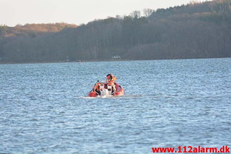 Redning drukneulykke. Vejle fjord. 11/142-2015. Kl. 14:28.